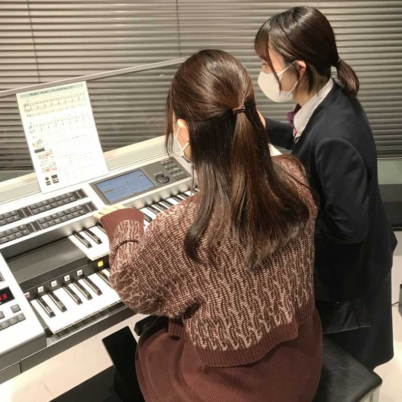 エレクトーンをさわってみよう!