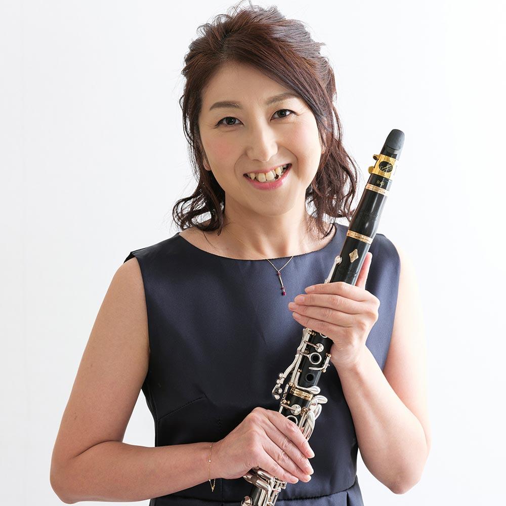 髙橋 麻里(オカリナ・クラリネット)
