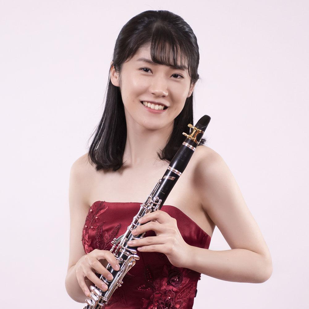 山谷 奈緒子(クラリネット)