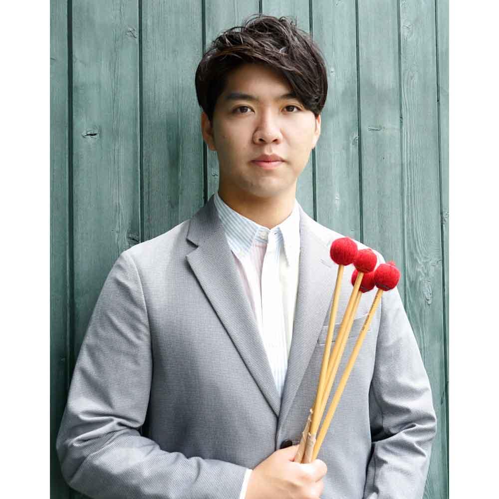 新田 吏央（マリンバ）