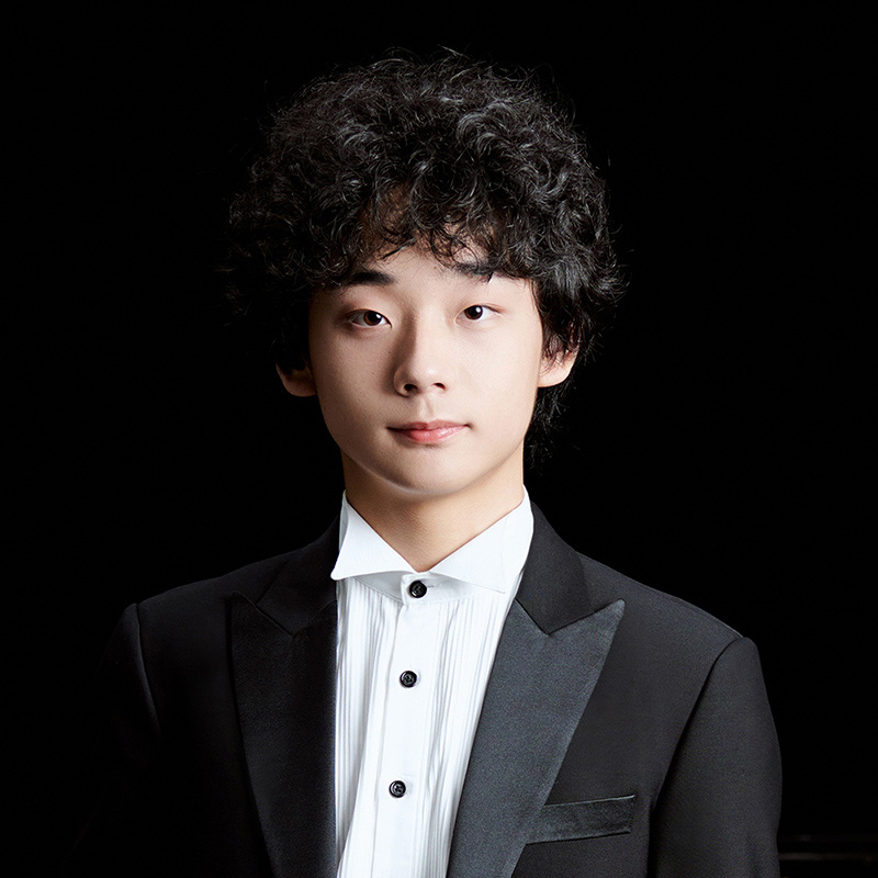 シン・コンヤン（ピアノ）