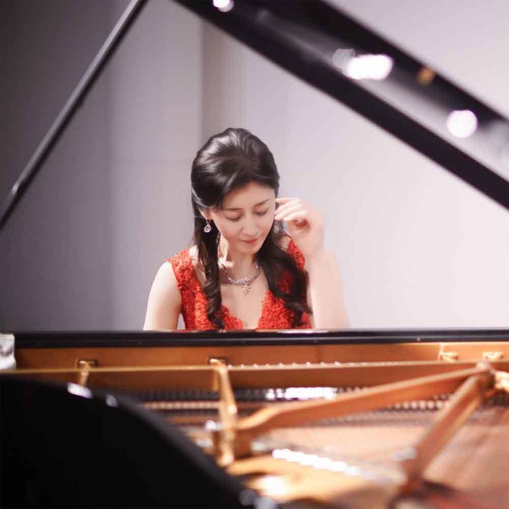 菅 佐知子（ピアノ）