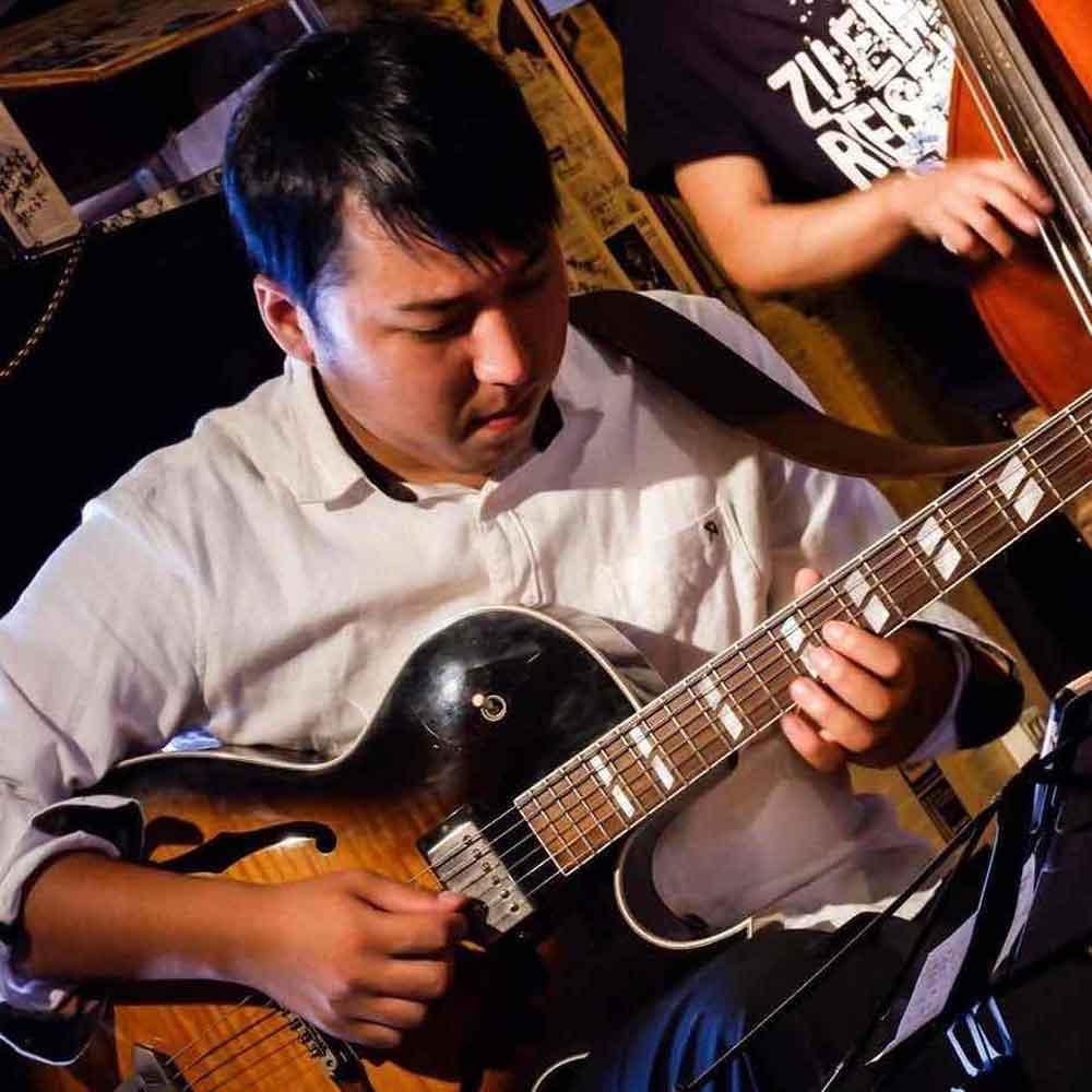 清舩 正好（ギター）