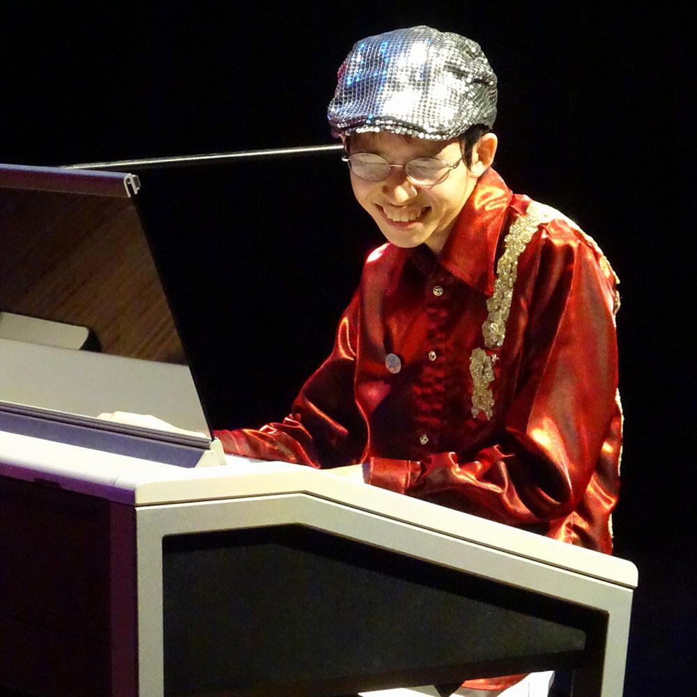 井上 暖之（エレクトーン）