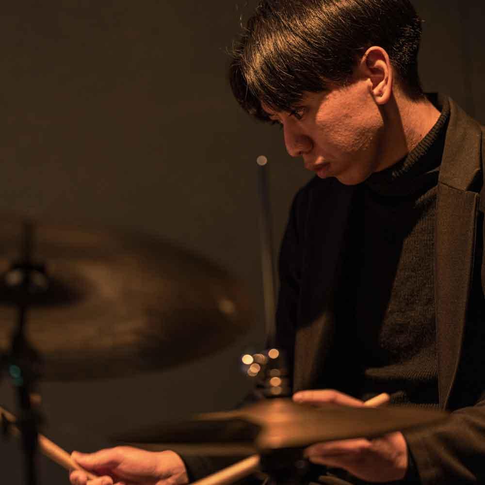 石丸 柔瑳（ドラム）