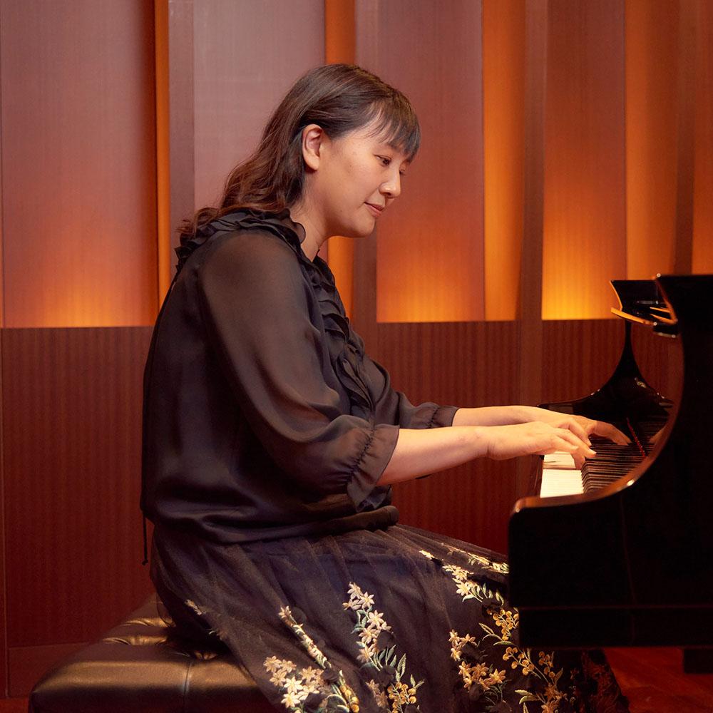 伊澤 瑠美（ヤマハピアノデモンストレーター）