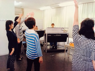 大人の方向けのコース「青春ポップス」