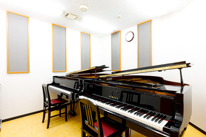 ピアノ レッスンルーム1