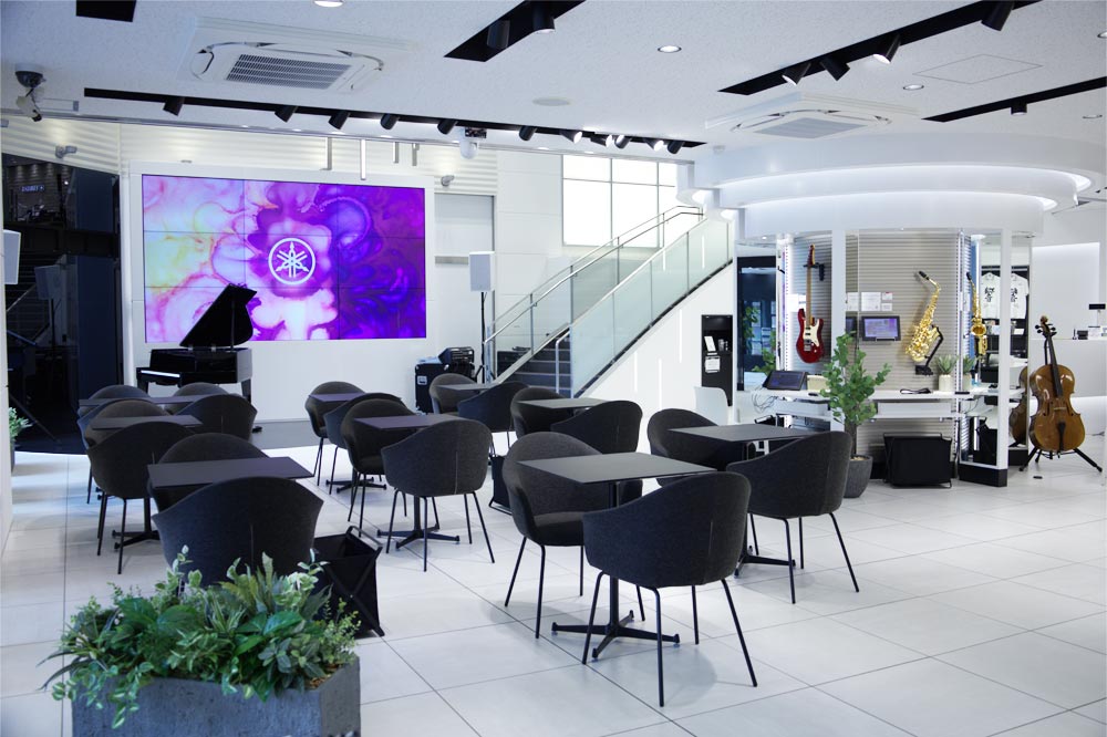 1F ブランド体験・カフェ