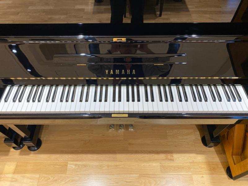 中古 ヤマハ  アップライトピアノ  UX