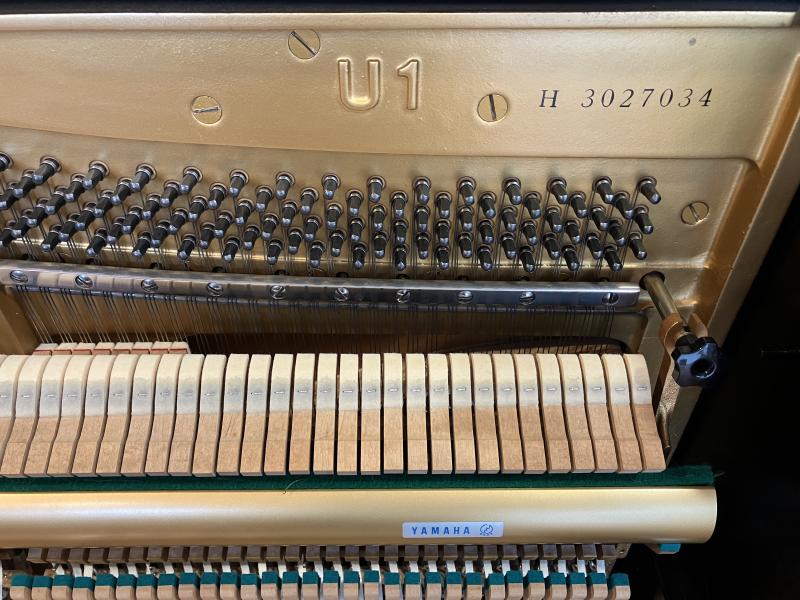 中古 ヤマハ アップライトピアノ U1H