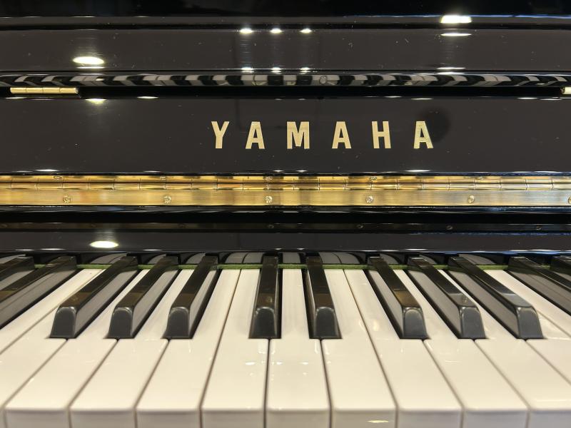 中古 ヤマハ  アップライトピアノ  U1A