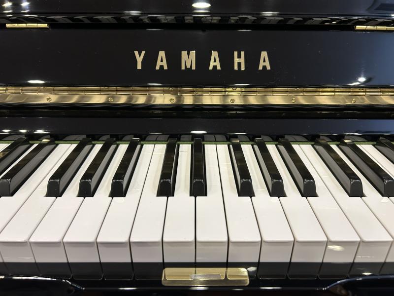 中古 ヤマハ  アップライトピアノ  U3A
