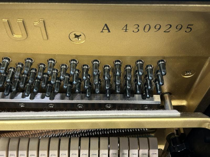 中古 ヤマハ  アップライトピアノ  U1A
