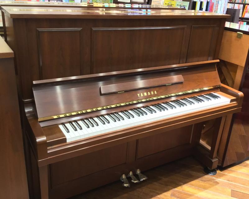 中古 ヤマハ アップライトピアノ U30Wn