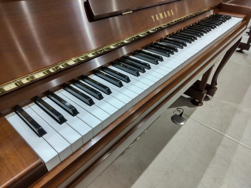 中古 ヤマハ  アップライトピアノ  U30Wn