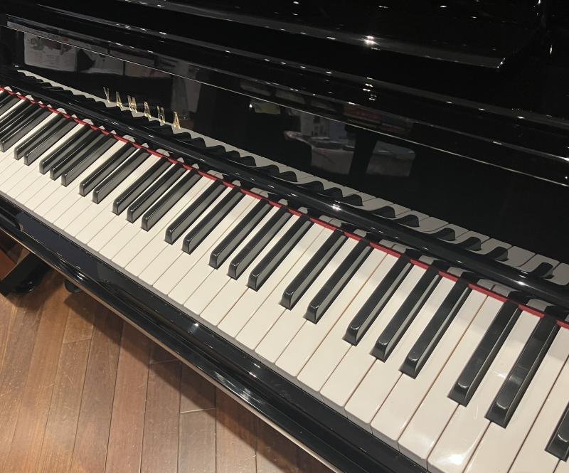 中古 ヤマハ  アップライトピアノ  UX30BL