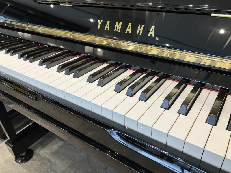 中古 ヤマハ アップライトピアノ UX10BL