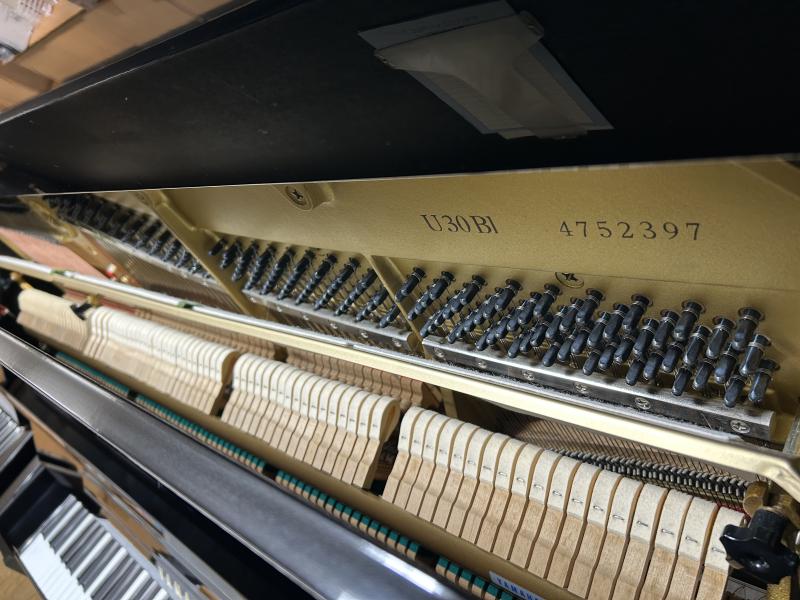 中古 ヤマハ  アップライトピアノ  U30BL