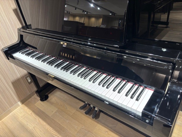 中古 ヤマハ  アップライトピアノ  UX50BL