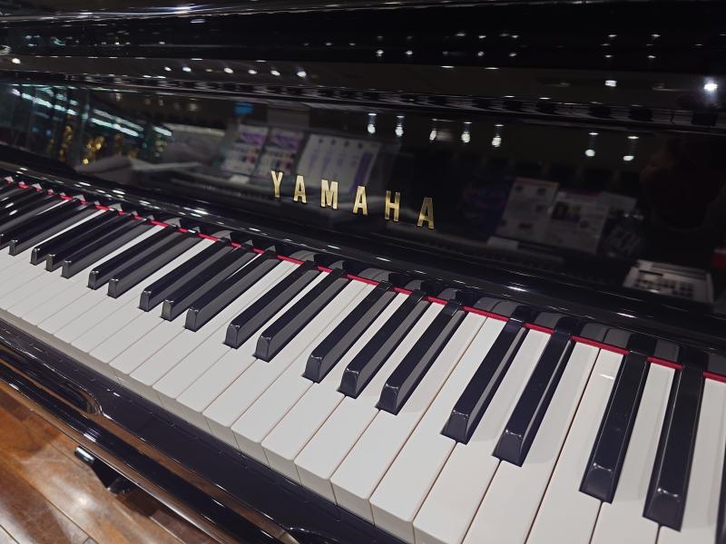 中古 ヤマハ  アップライトピアノ  UX30BL