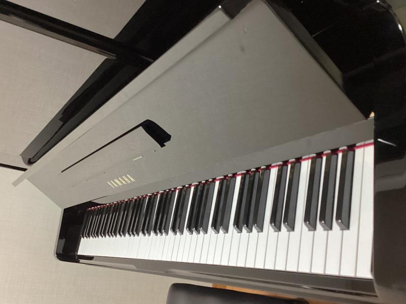 中古 ヤマハ  アップライトピアノ  UX10BL