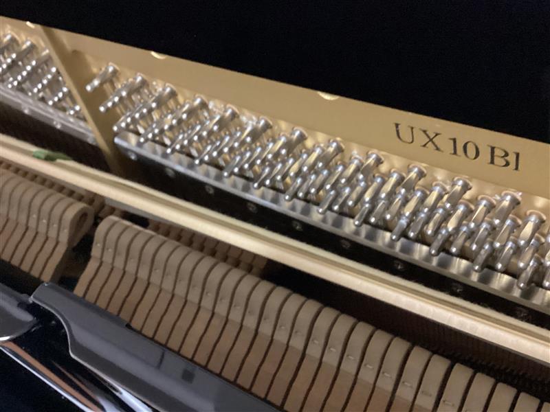 中古 ヤマハ  アップライトピアノ  UX10BL
