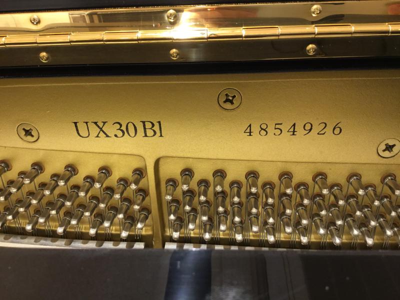 中古 ヤマハ  アップライトピアノ  UX30BL