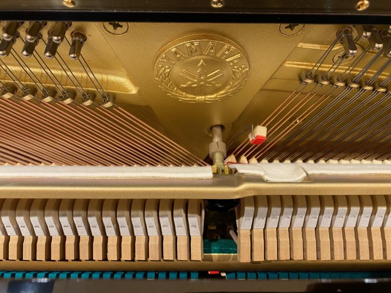 中古 ヤマハ  アップライトピアノ  UX30A