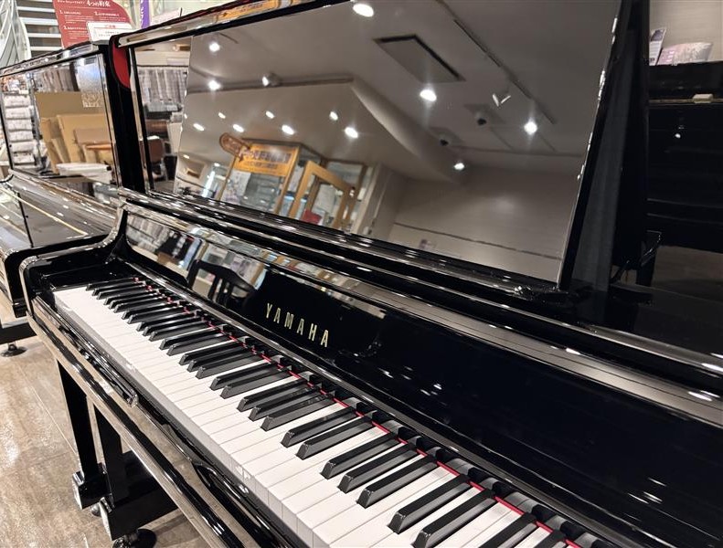 中古 ヤマハ  アップライトピアノ  UX10A