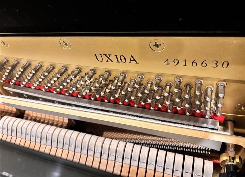 中古 ヤマハ  アップライトピアノ  UX10A