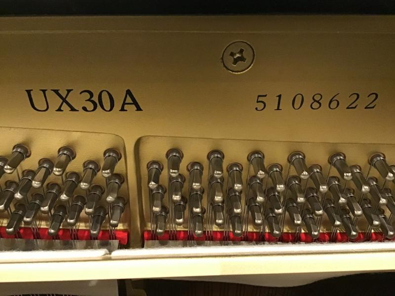 中古 ヤマハ  アップライトピアノ  UX30A
