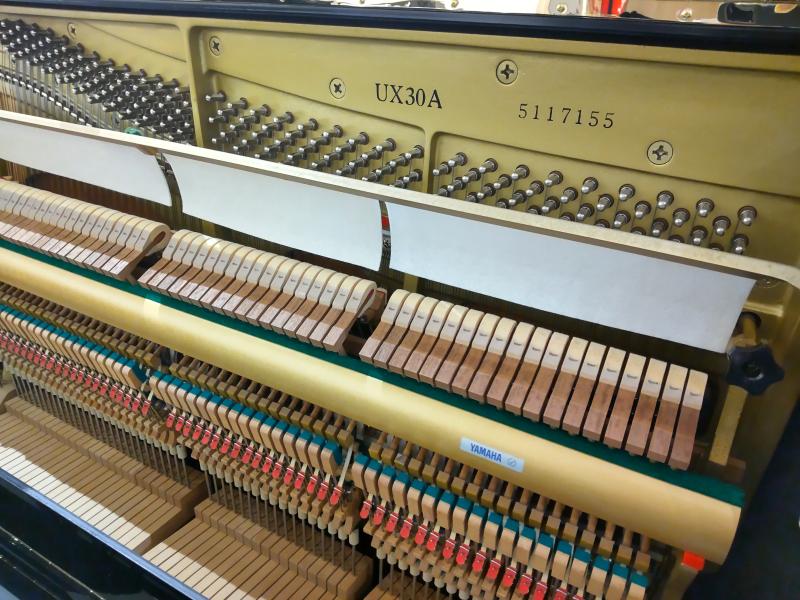 中古 ヤマハ  アップライトピアノ  UX30A