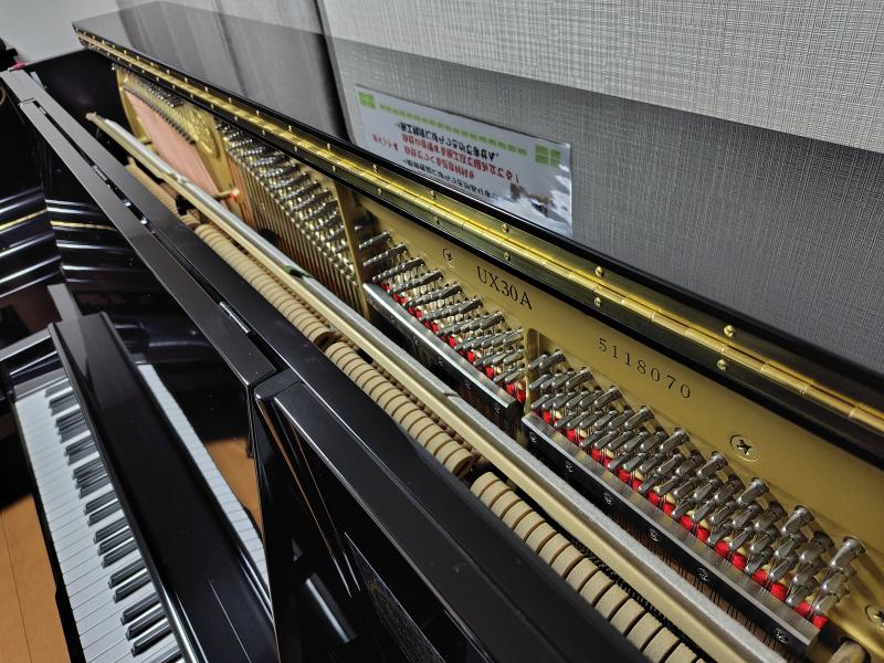 中古 ヤマハ  アップライトピアノ  UX30A