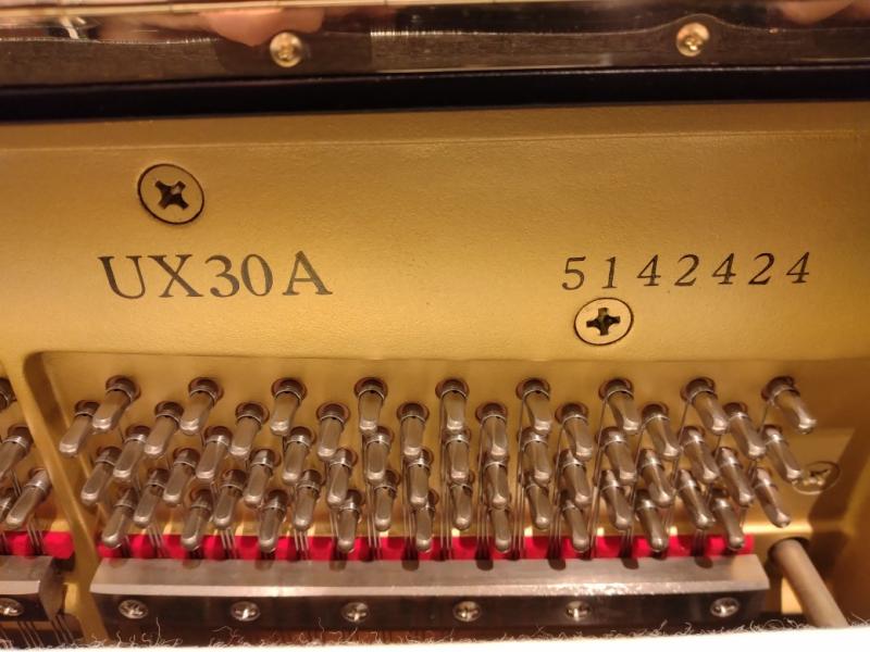 中古 ヤマハ  アップライトピアノ  UX30A