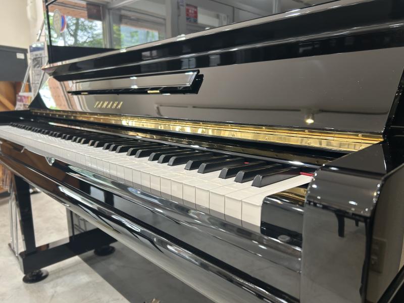 中古 ヤマハ  アップライトピアノ  U30A