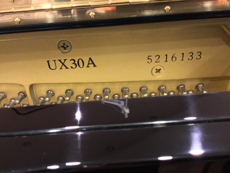 中古 ヤマハ  アップライトピアノ  UX30A