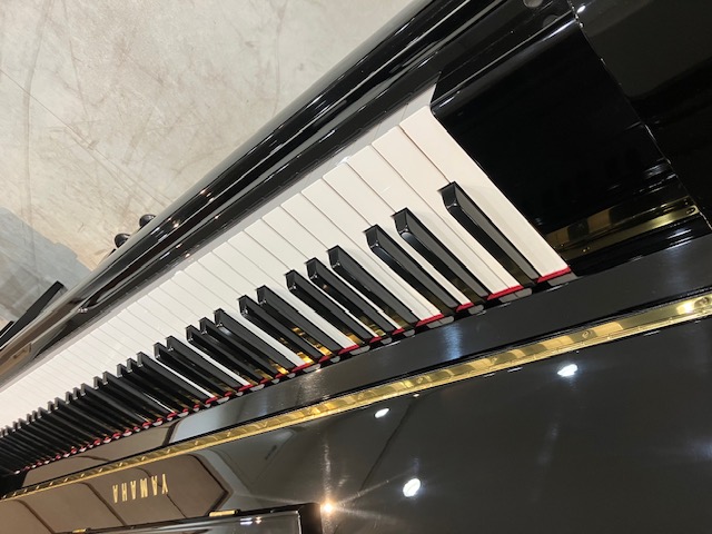 中古 ヤマハ アップライトピアノ U30A
