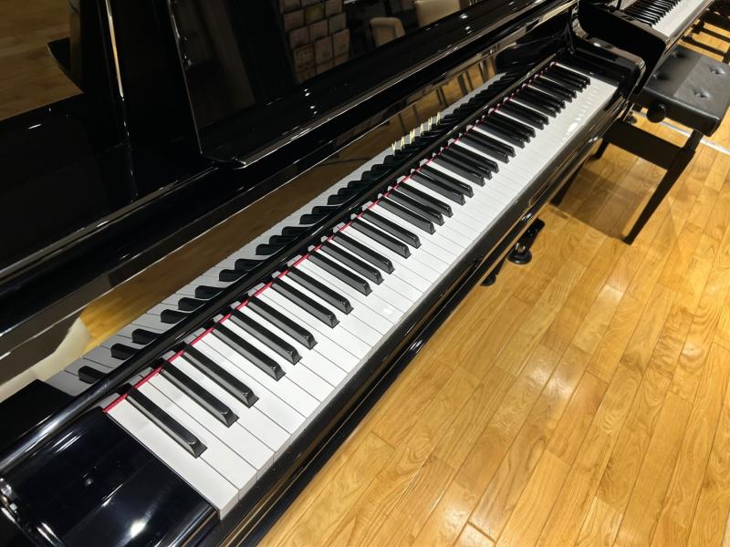 中古 ヤマハ  アップライトピアノ  UX30A