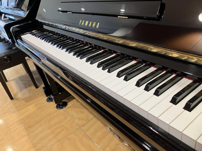 中古 ヤマハ  アップライトピアノ  U30A