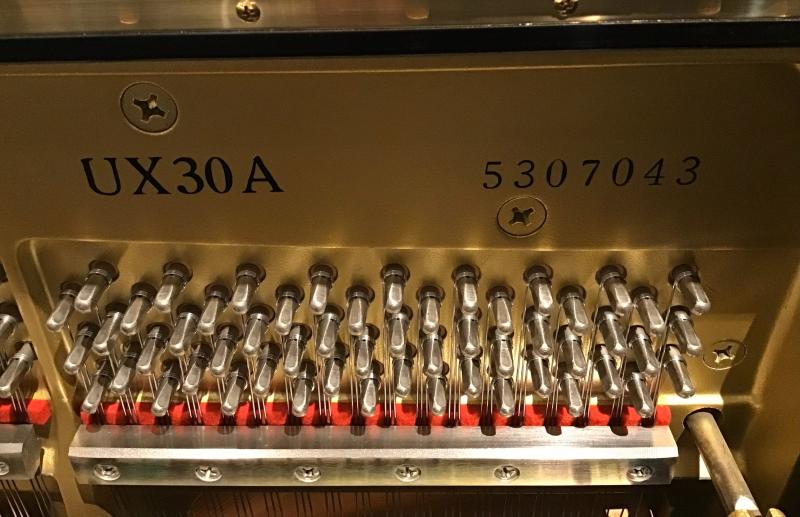 中古 ヤマハ  アップライトピアノ  UX30A