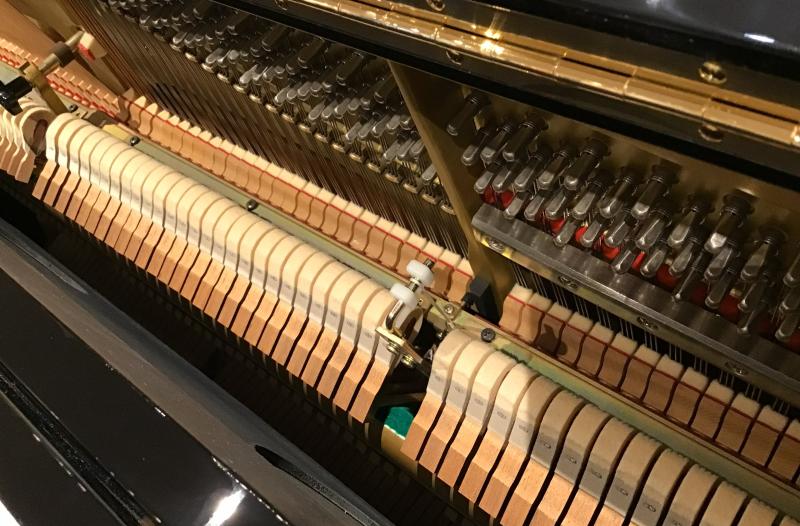 中古 ヤマハ  アップライトピアノ  UX30A