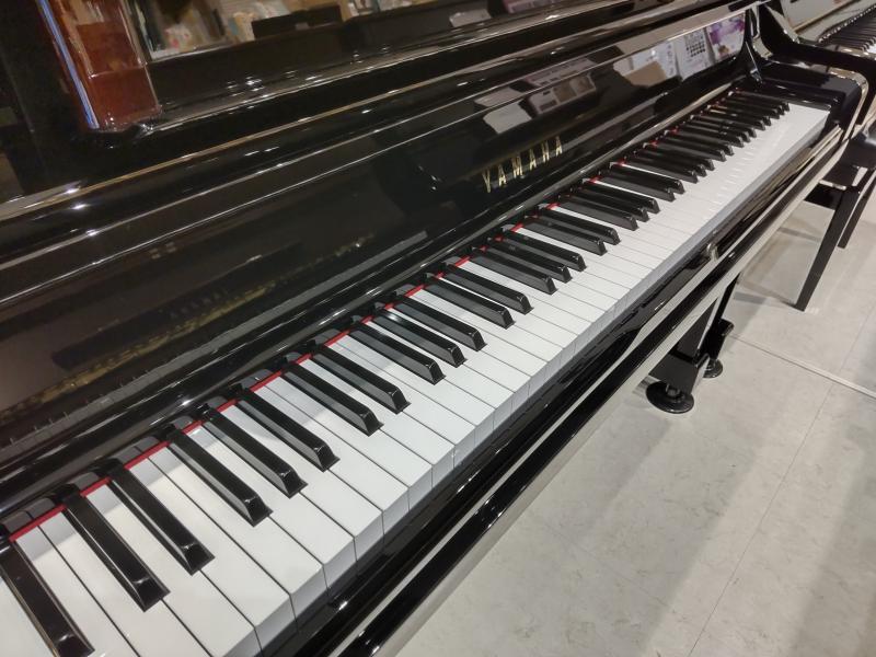 中古 ヤマハ  アップライトピアノ  UX300