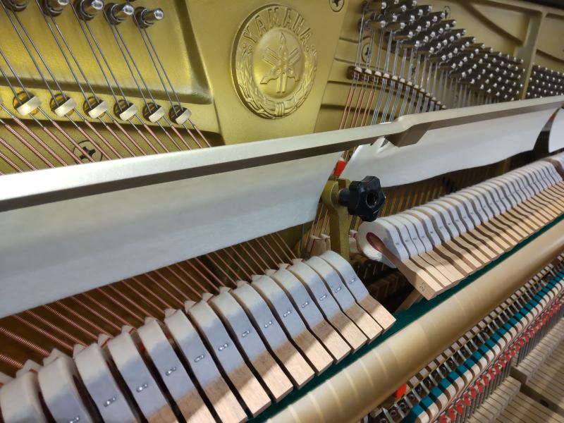 中古 ヤマハ  アップライトピアノ  UX300