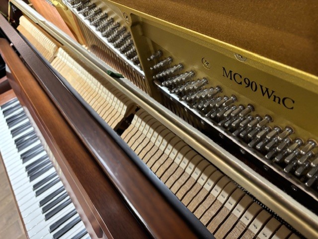 中古 ヤマハ  アップライトピアノ  MC90WnC
