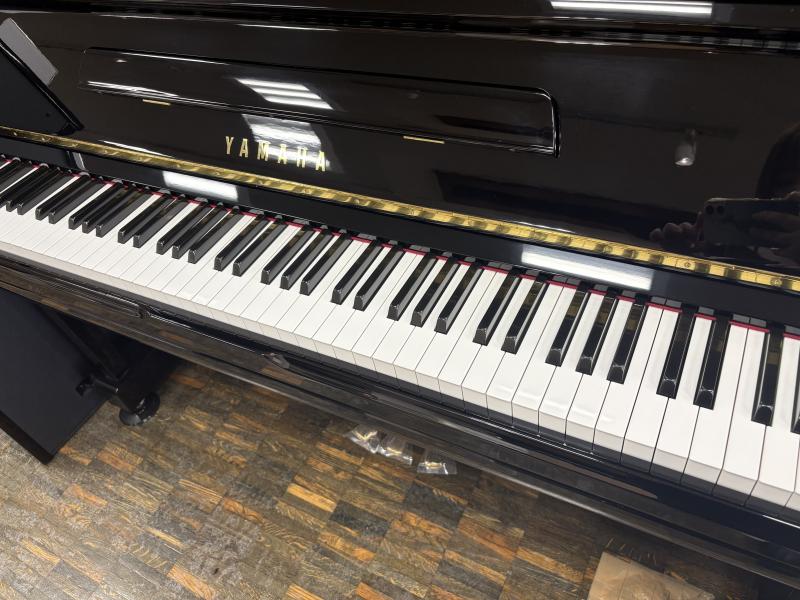 中古 ヤマハ  アップライトピアノ  U300
