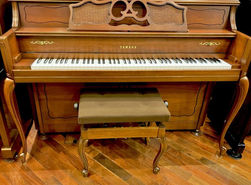 中古 ヤマハ アップライトピアノ W100MC