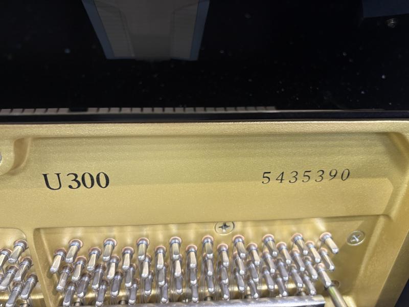中古 ヤマハ アップライトピアノ U300