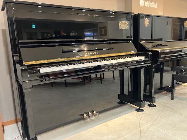 中古 ヤマハ アップライトピアノ U300