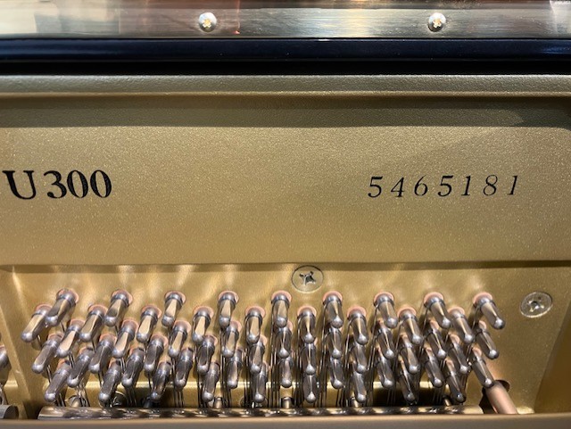中古 ヤマハ  アップライトピアノ  U300